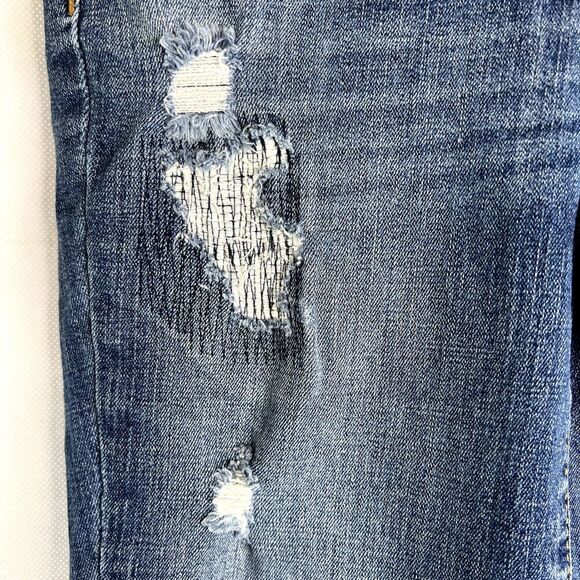 Mossimo Mid Wash High Rise Jegging Raw Hem Light Destruction Size 4/27R - Picture 4 of 9